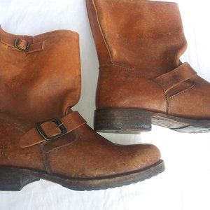 NEW FRYE VERONICA LEATHER SHORT BUCKLE MOTO BOOT Sz 9 Cognac Stonewash NWT HTF